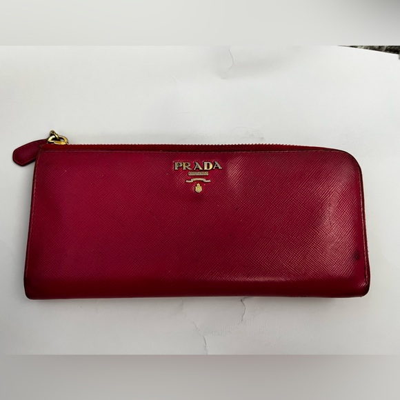 Prada wallet - Picture 1 of 8